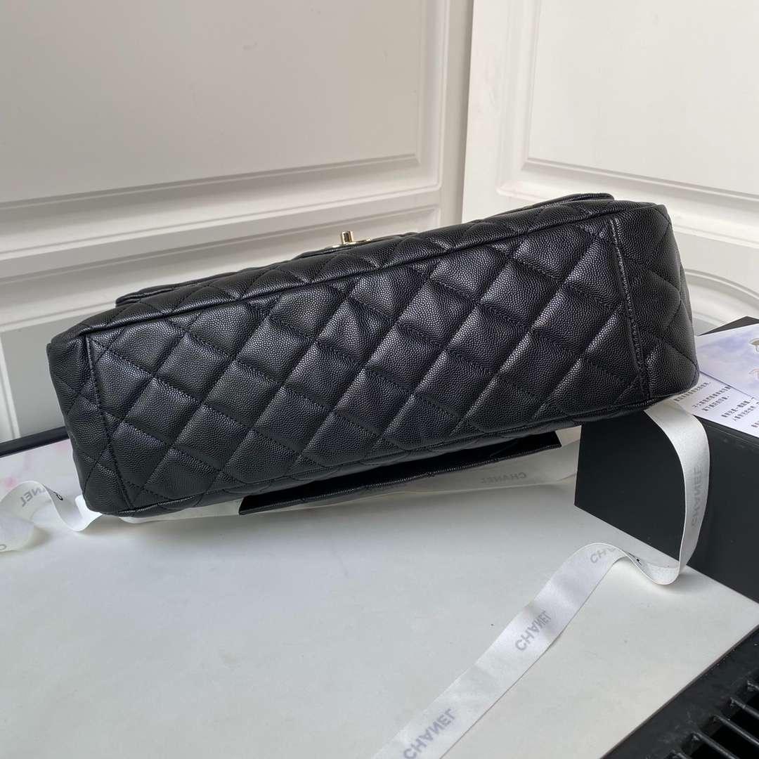 Chanel Airport Crossbody Sac 15po/ 38cm Black Gold Hardware pour femmes -