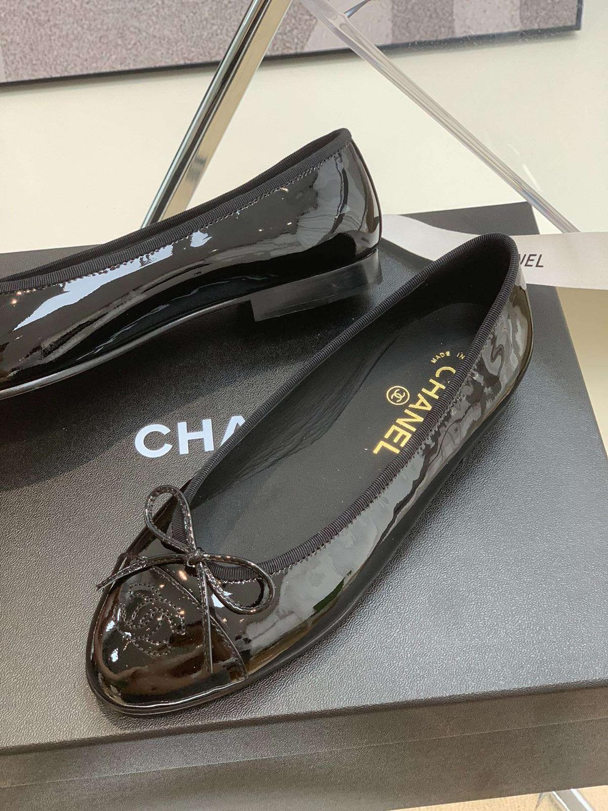 Chanel Ballet Flats Noir pour les femmes