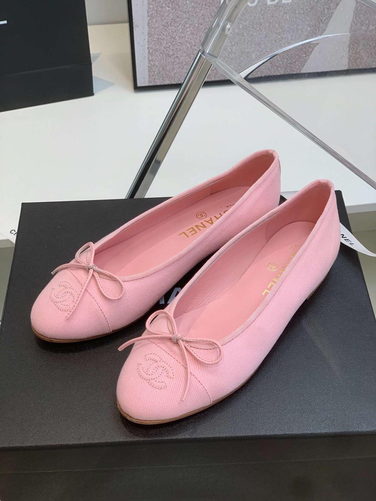 Chanel Ballet Flats Rose pour les femmes