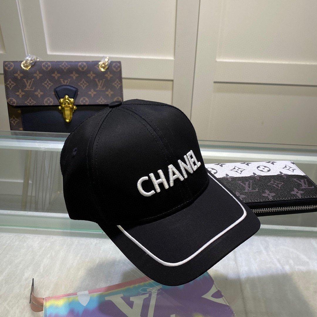 Chanel Cap Noir