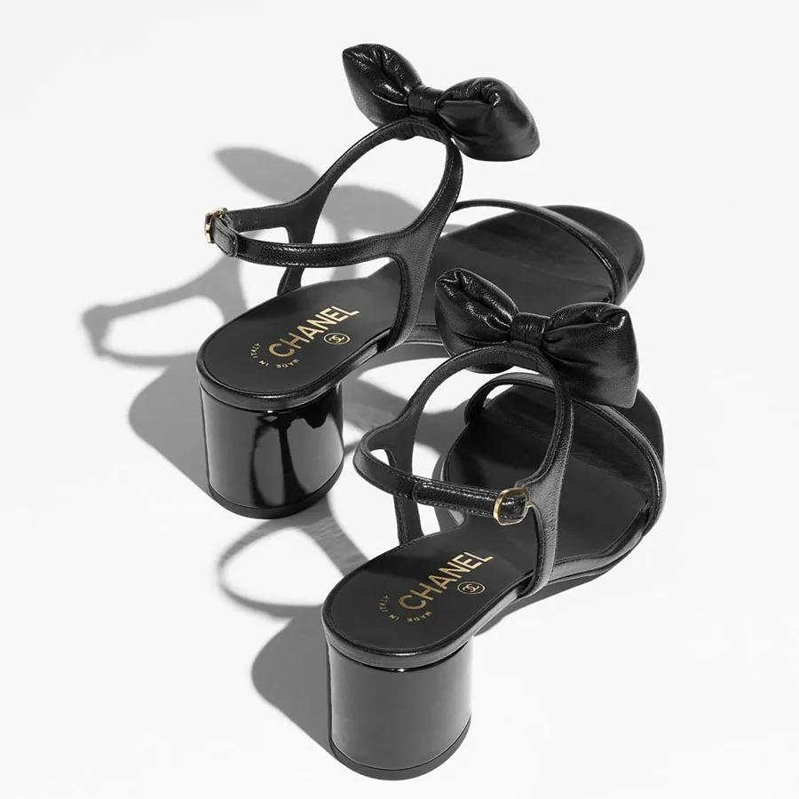 Sandales Chanel Final Bow Noir pour les femmes