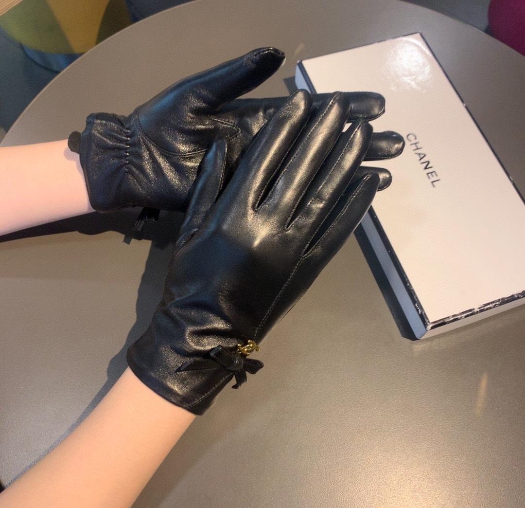Gants Chanel en noir