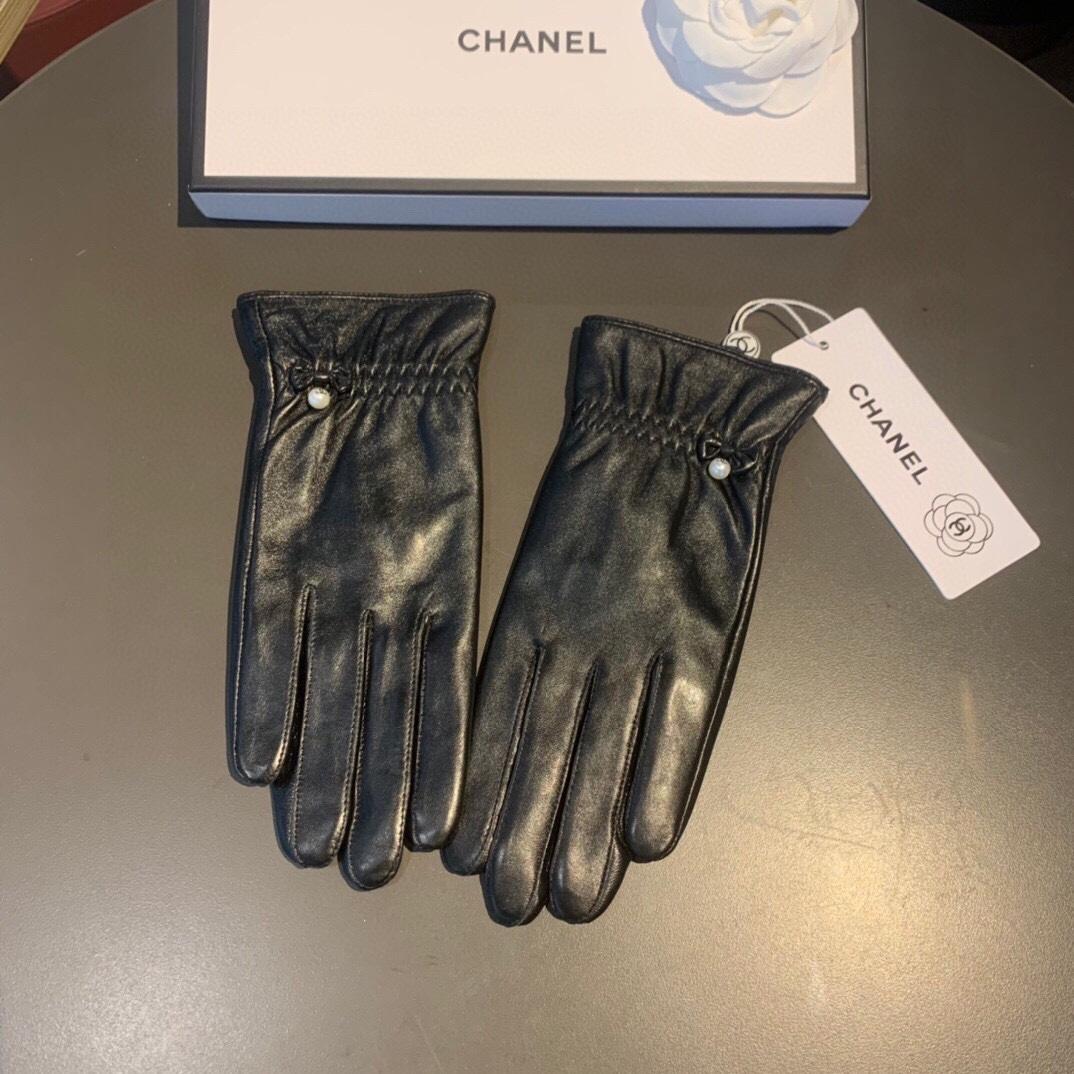 Gants Chanel en noir