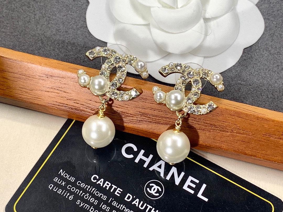 Chanel Pearl C Double Earrings Gold For Women
