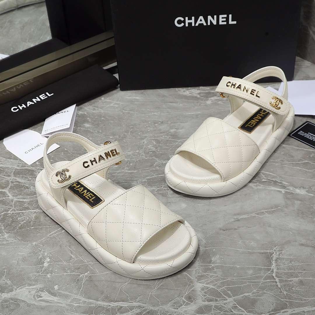 Chanel Sandal White pour les femmes