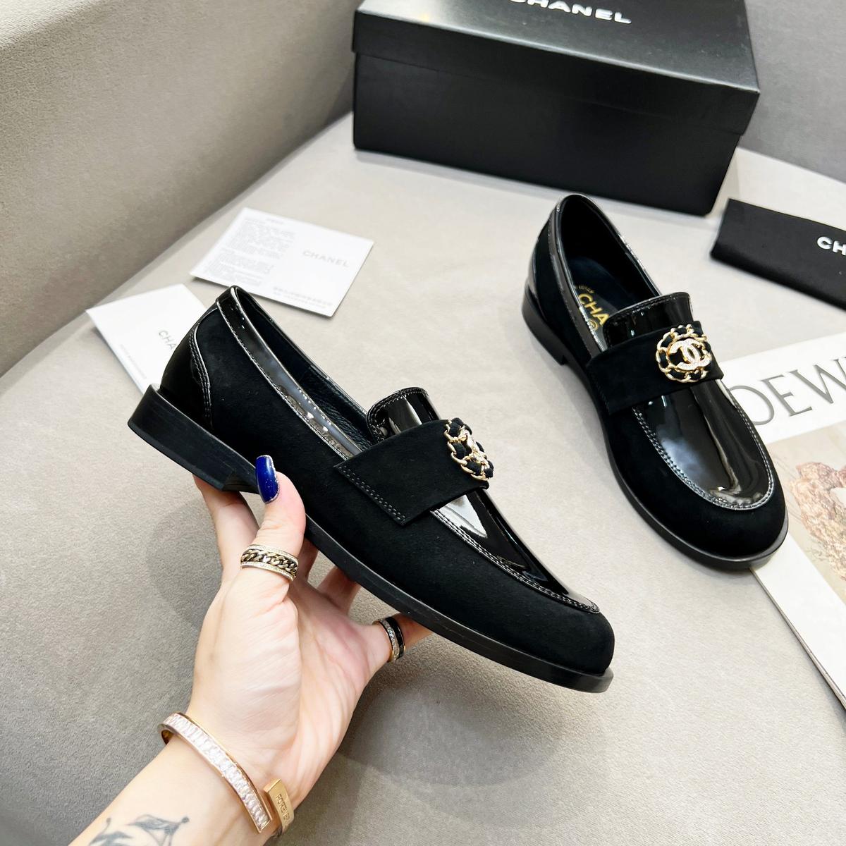 Chanel Mocassins pour femmes Noir pour femmes G39606 Y56272 94305
