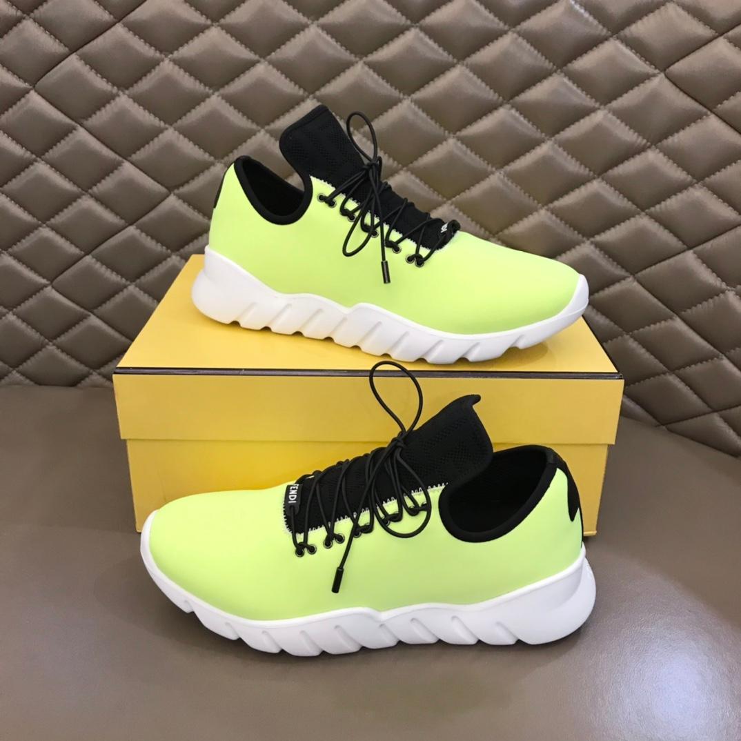Fendi FD Faster Trainers Light Green pour les hommes