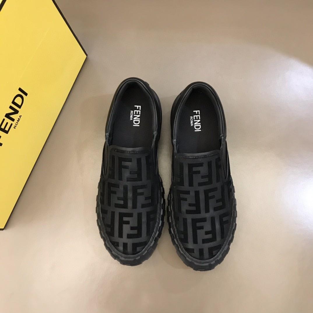 Fendi Force Slip On Sneakers Black For Men 7E1454