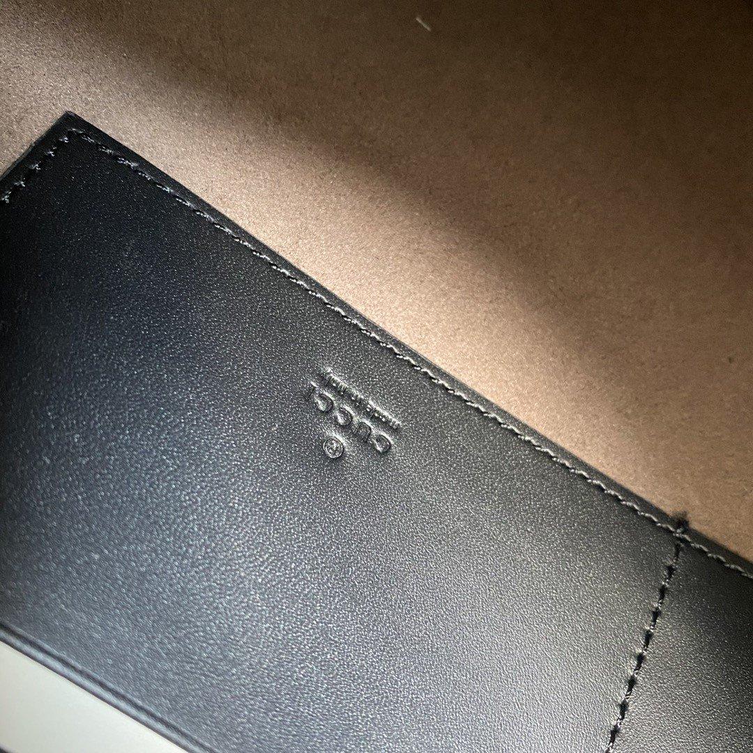 Gucci GG Pochette Embossée Noir GG Embossée pour Homme 12in/30cm GG