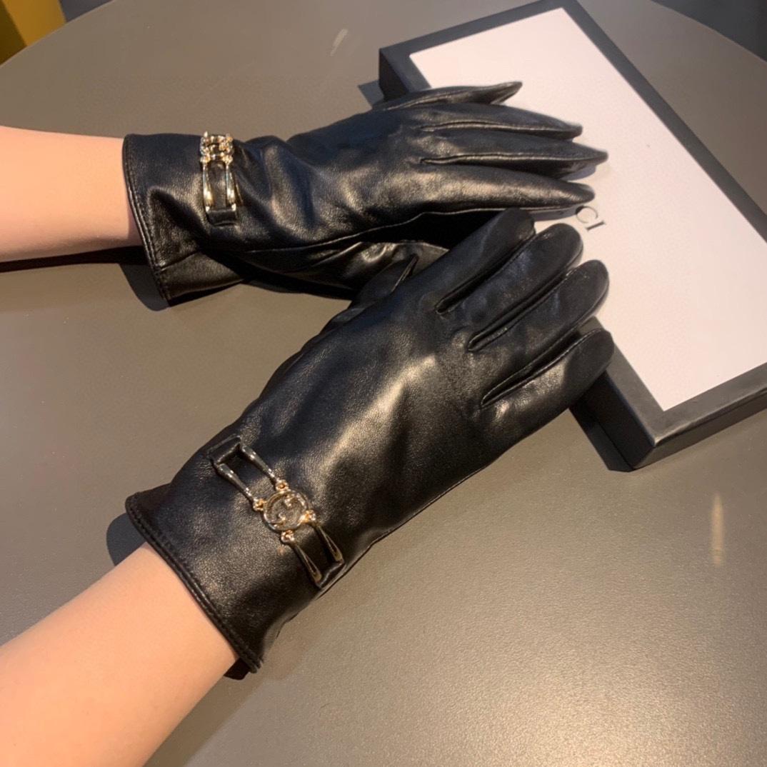 Gucci Gloves With Signature Double G Motif In Black