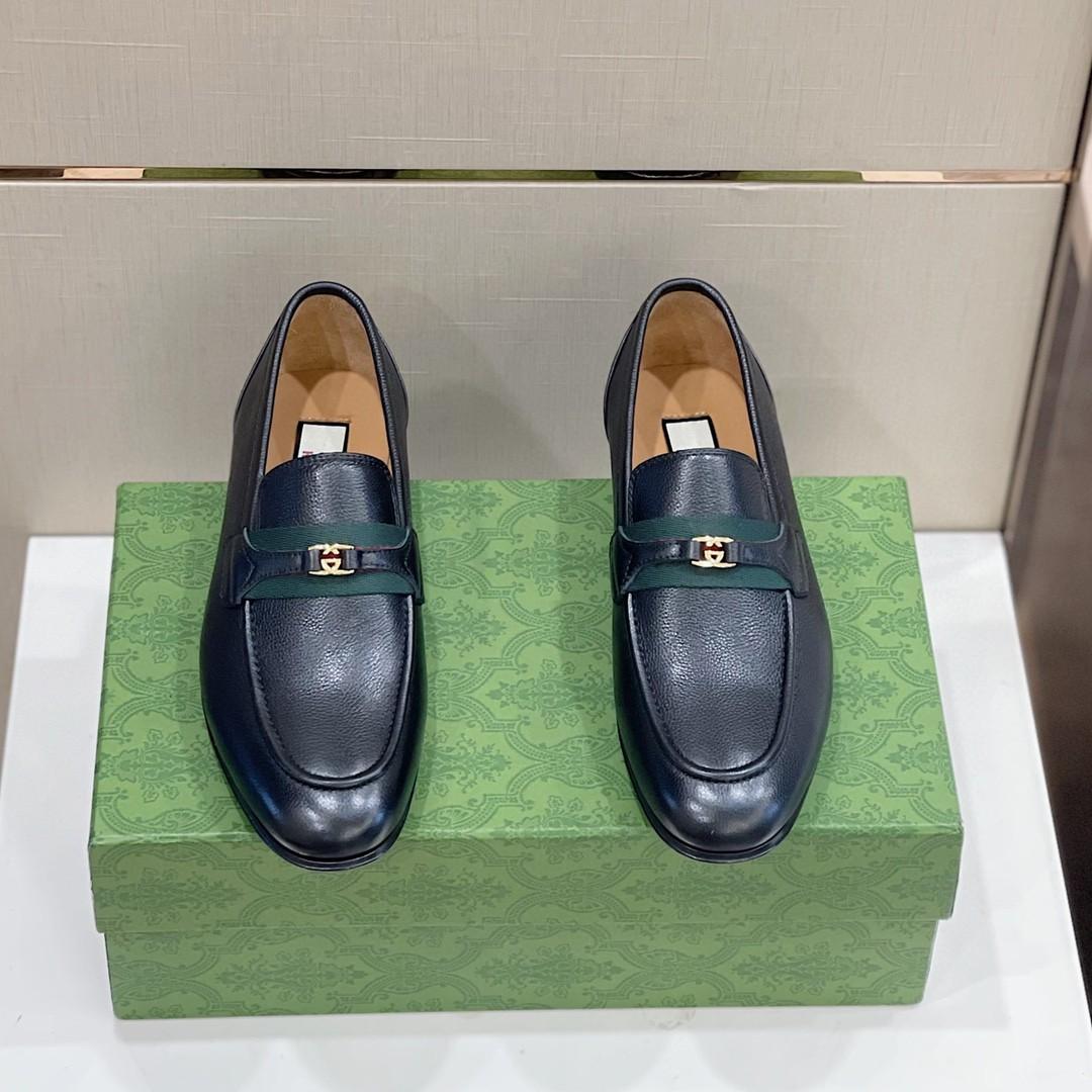 Gucci Loafer avec verrouillage G noir pour les hommes