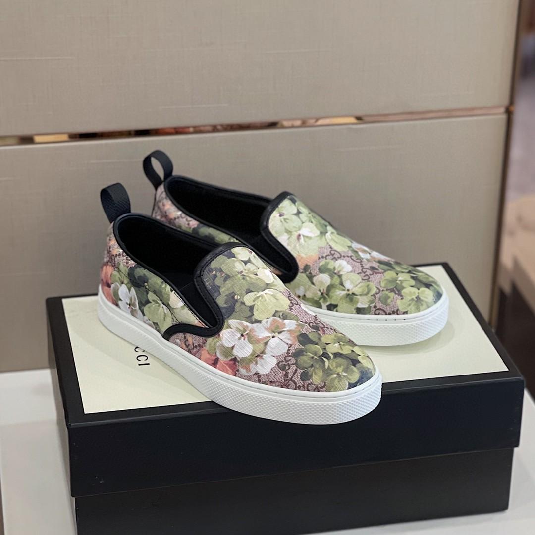 Gucci hommes GG suprême avec vert floral pour les hommes 546152