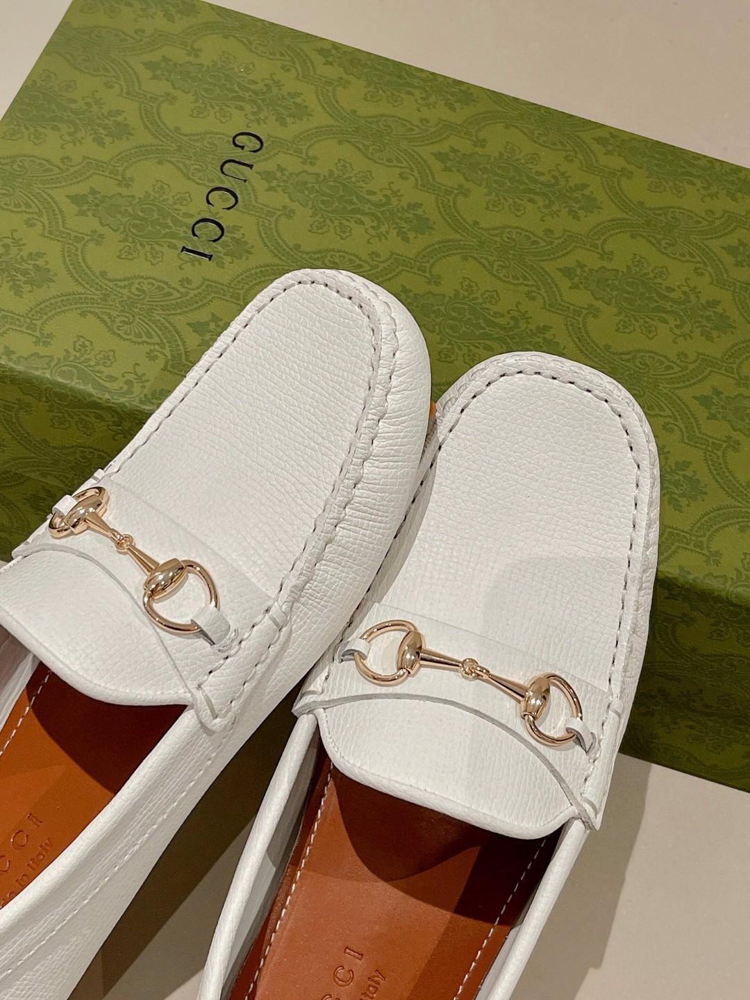 Gucci Homme Chevalbit Driver Blanc pour hommes 674254 UDU00 9022