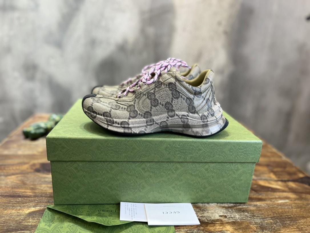 Gucci Run Sneaker Grey pour les hommes