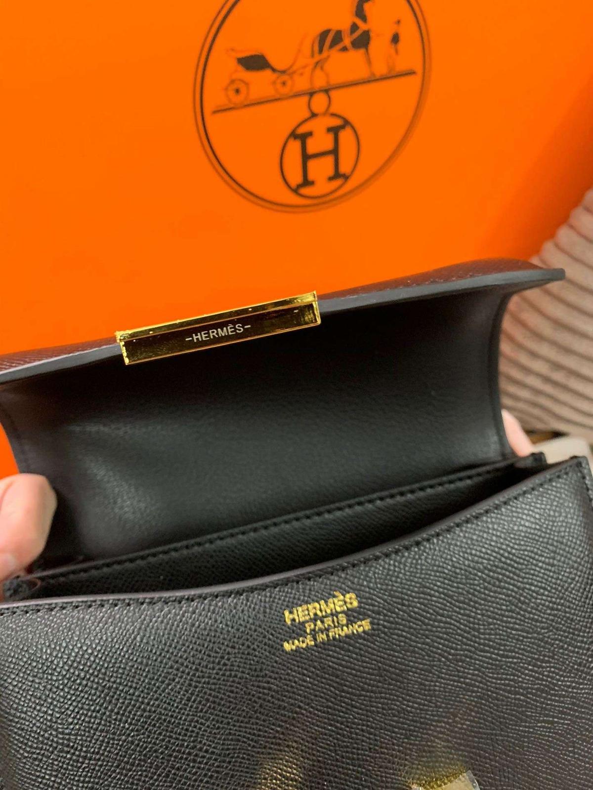 Sac croisé Hermes Constance 18 7.1in/ 18cm Hardware en or noir pour femmes -