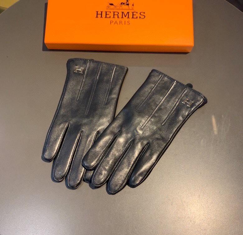 Hermes Soya Gloves In Black