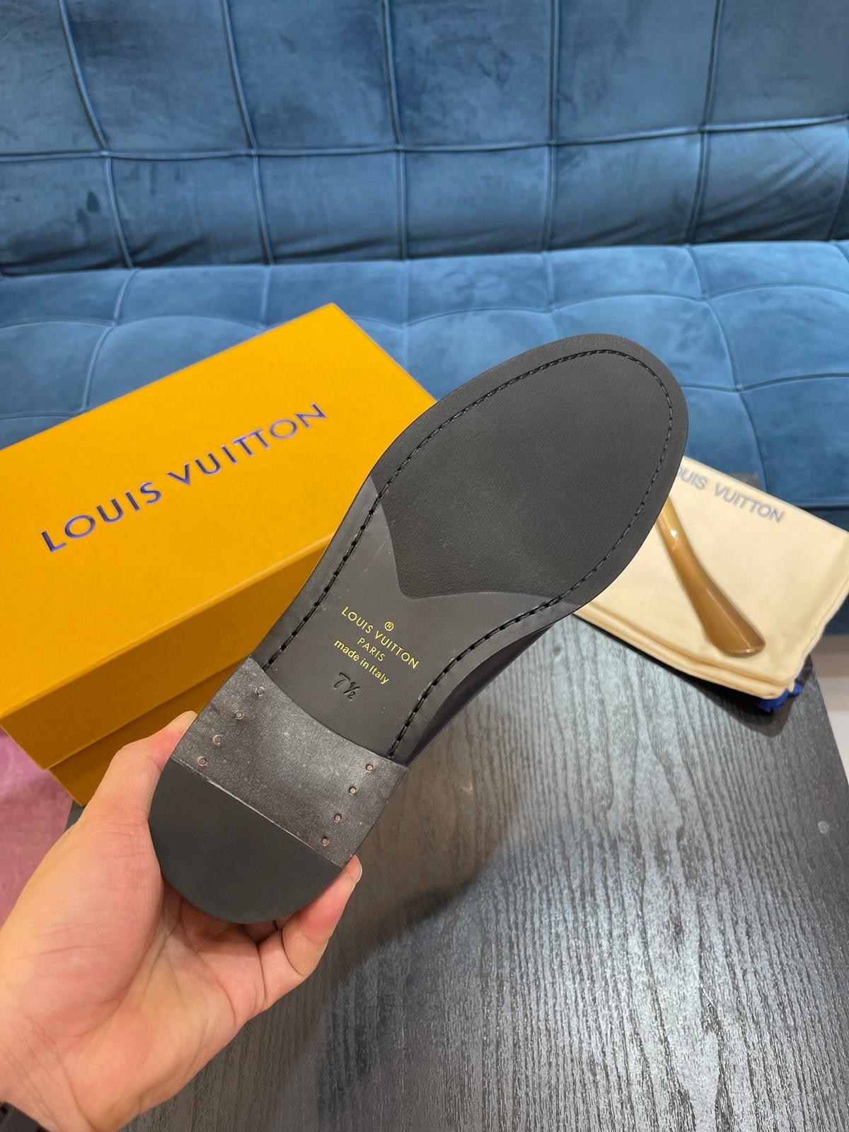 Louis Vuittion Major Loafer Blue For Men LV 1A9HHI