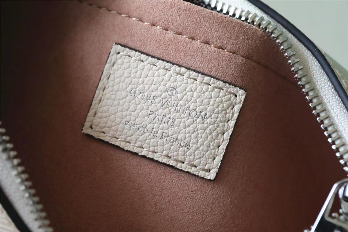 Louis Vuitton Marellini White For Women‎ 7.5in/19cm M20999