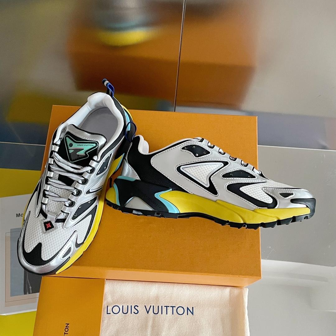 Louis Vuitton Men's LV Runner Tatic Sneaker Sliver For Men LV
