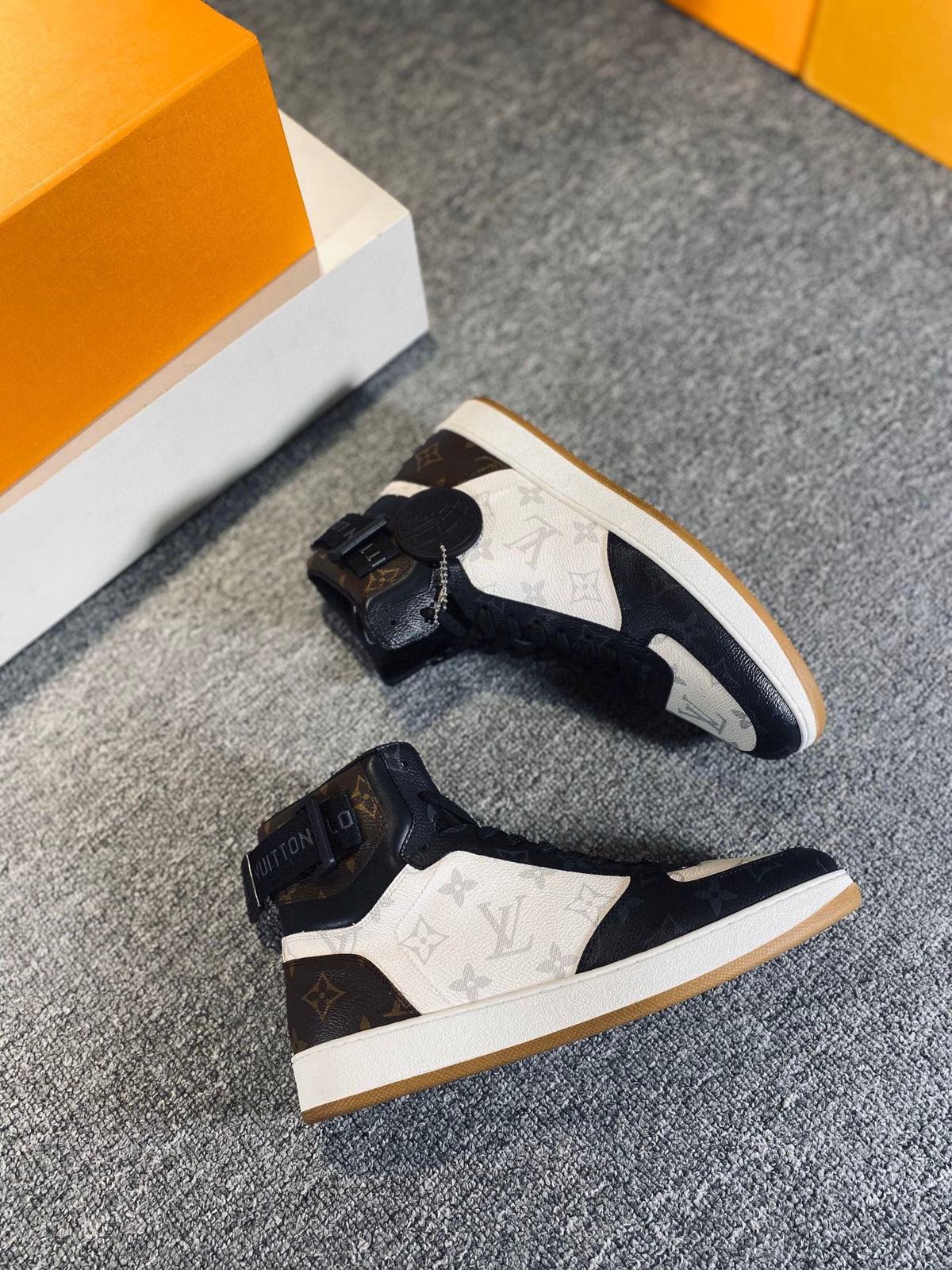 Louis Vuitton Rivoli Sneaker Boots Black And White For Men LV