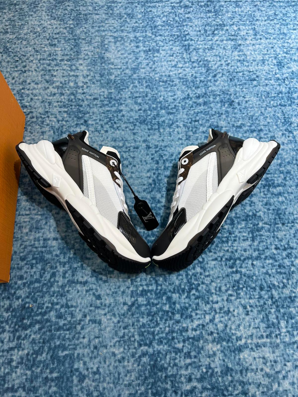 Louis Vuitton Run 55 Sneaker White And Black For Men