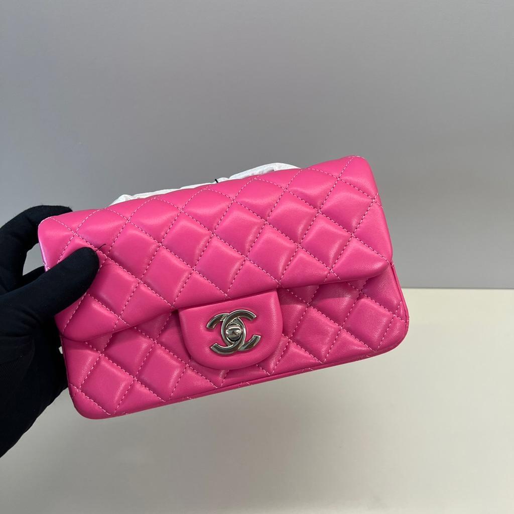 Chanel Flap Bag Crossbody 7.8in/ 20cm Matériel en argent rose pour les femmes