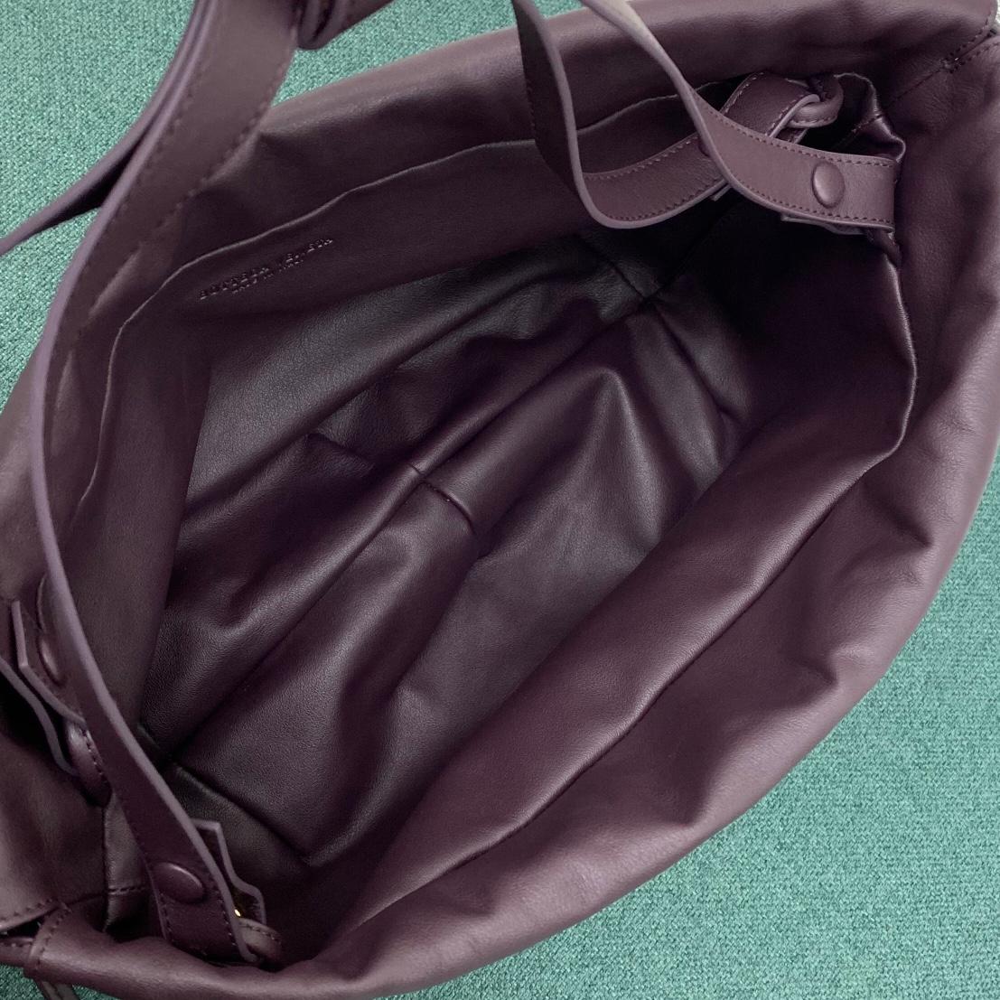 Bottega Veneta Poche moyenne violet, Pour les femmes, Sacs femmes 15.7in/40cm