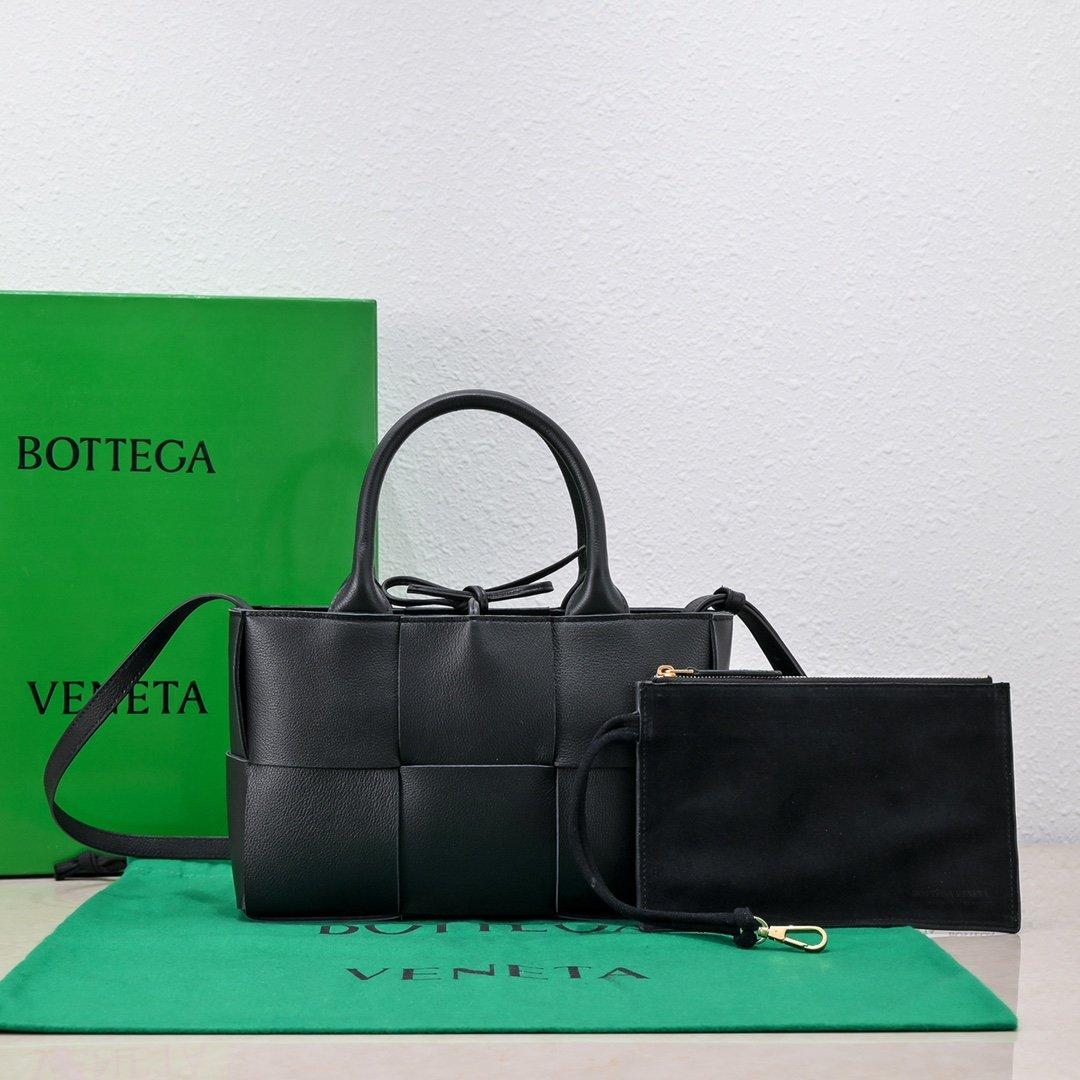 Bottega Veneta Mini Arco Tote Bag Noir, Pour les femmes, Sacs pour femmes 9.8in/25cm 709337VCP118425