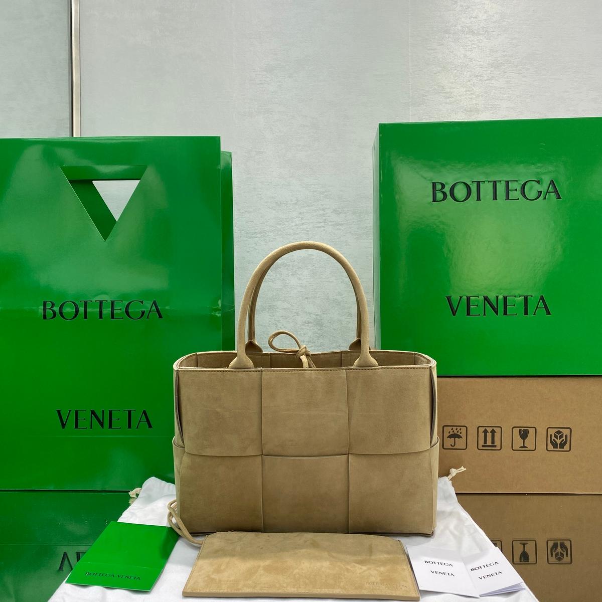 Bottega Veneta Small Arco Tote Bag Brown, For Women, Women's Bags 14.2in/36cm