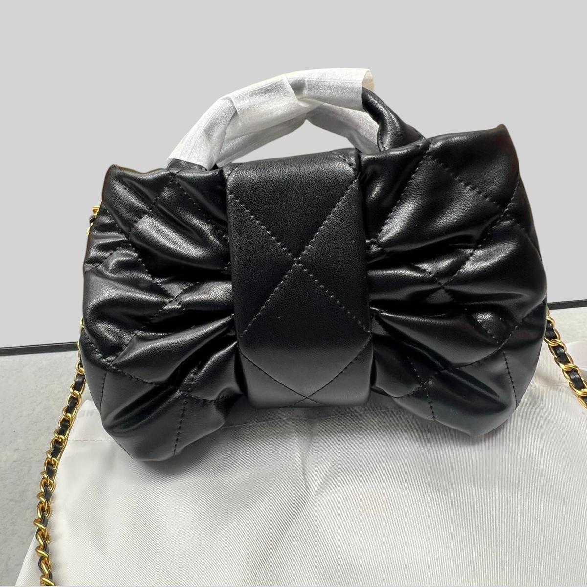 Chanel Bow Mini sac de poignée supérieure 10.2in/ 26cm Black Gold Hardware pour femmes AS5849 B22148 94305
