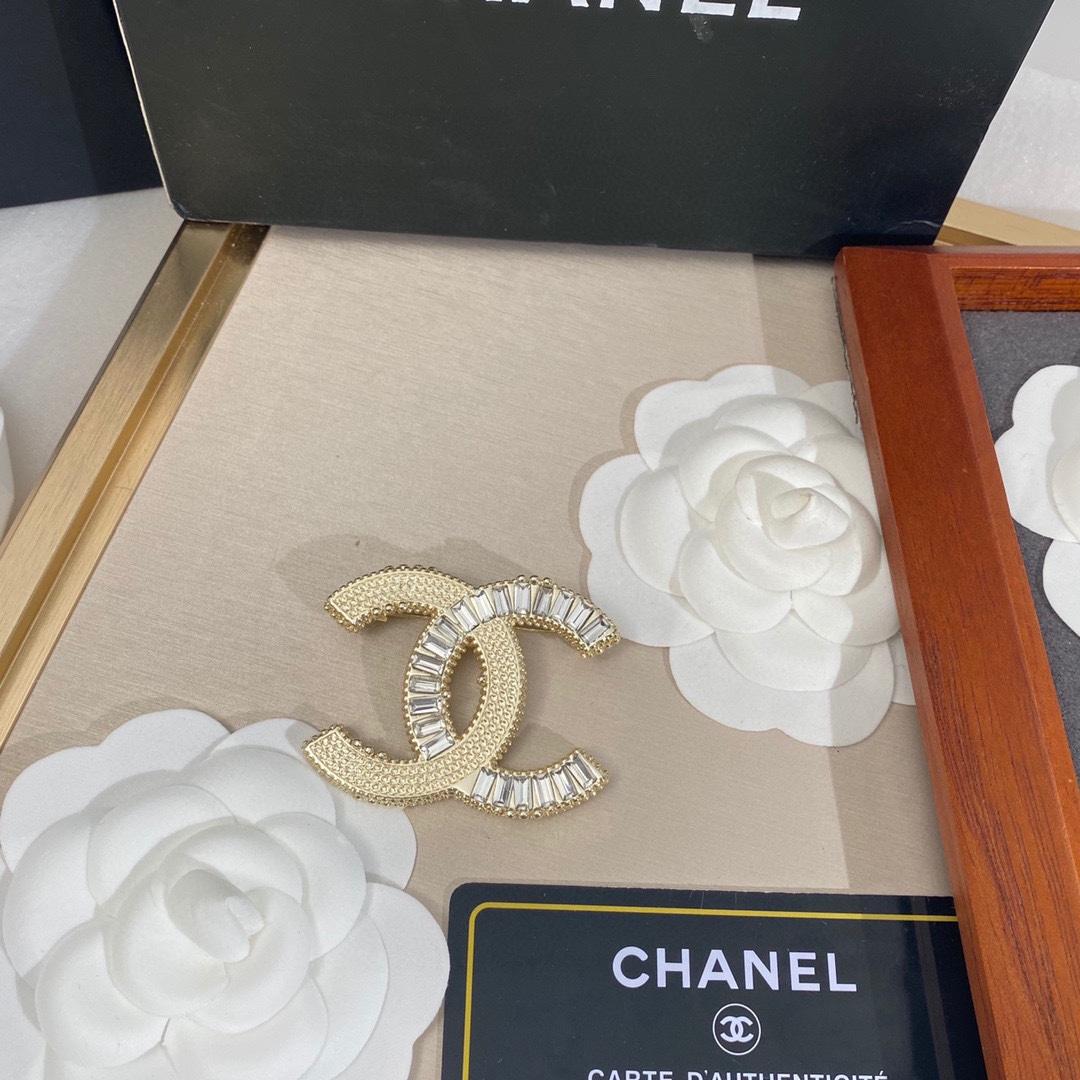 Broche Chanel