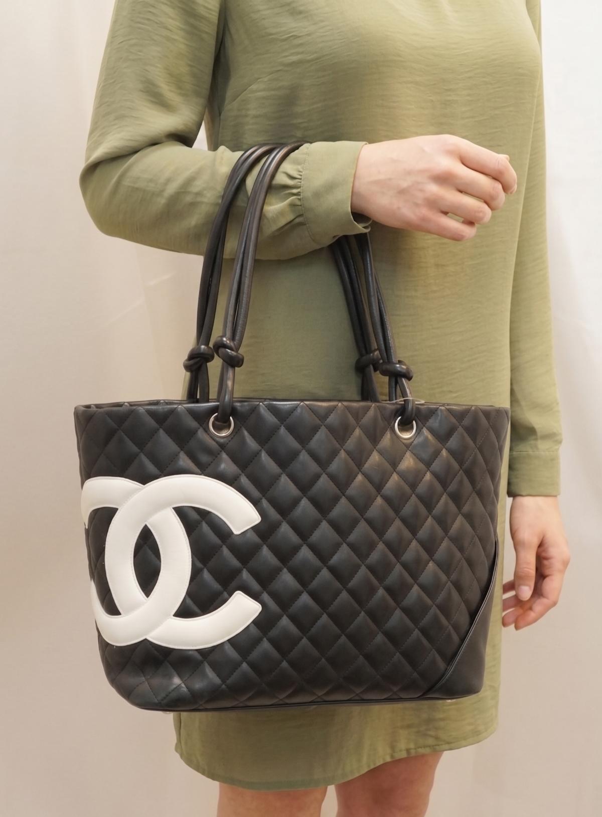 Chanel Cambon Ligne Grand Tote Bag 12po/ 30,5cm Matériel en argent noir/blanc pour femmes