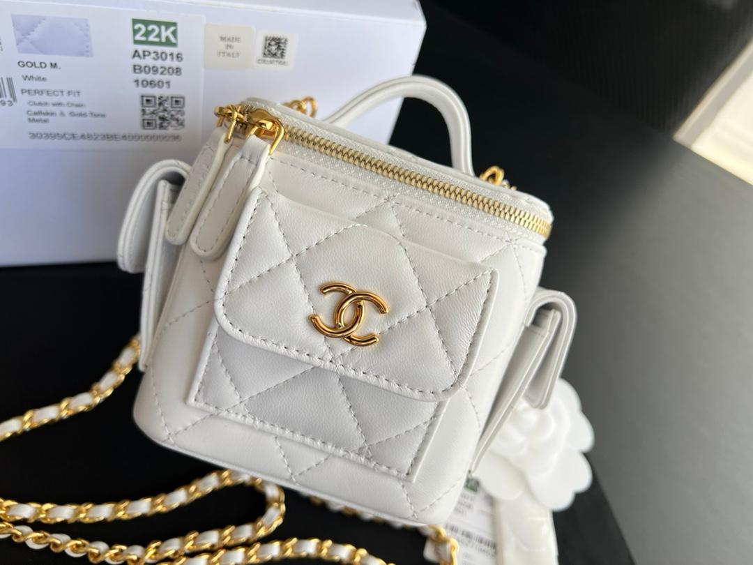 Vanité Chanel CC avec sac à chaîne blanc pour les femmes 4,3 po/ 11 cm AP3016
