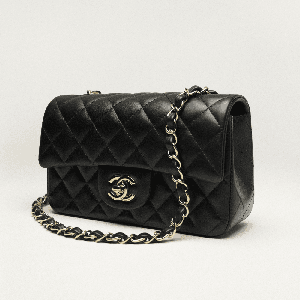 Chanel Classic Flap Bag Mini Crossbody 7.8in/ 20cm Black Gold Hardware pour les femmes A01116
