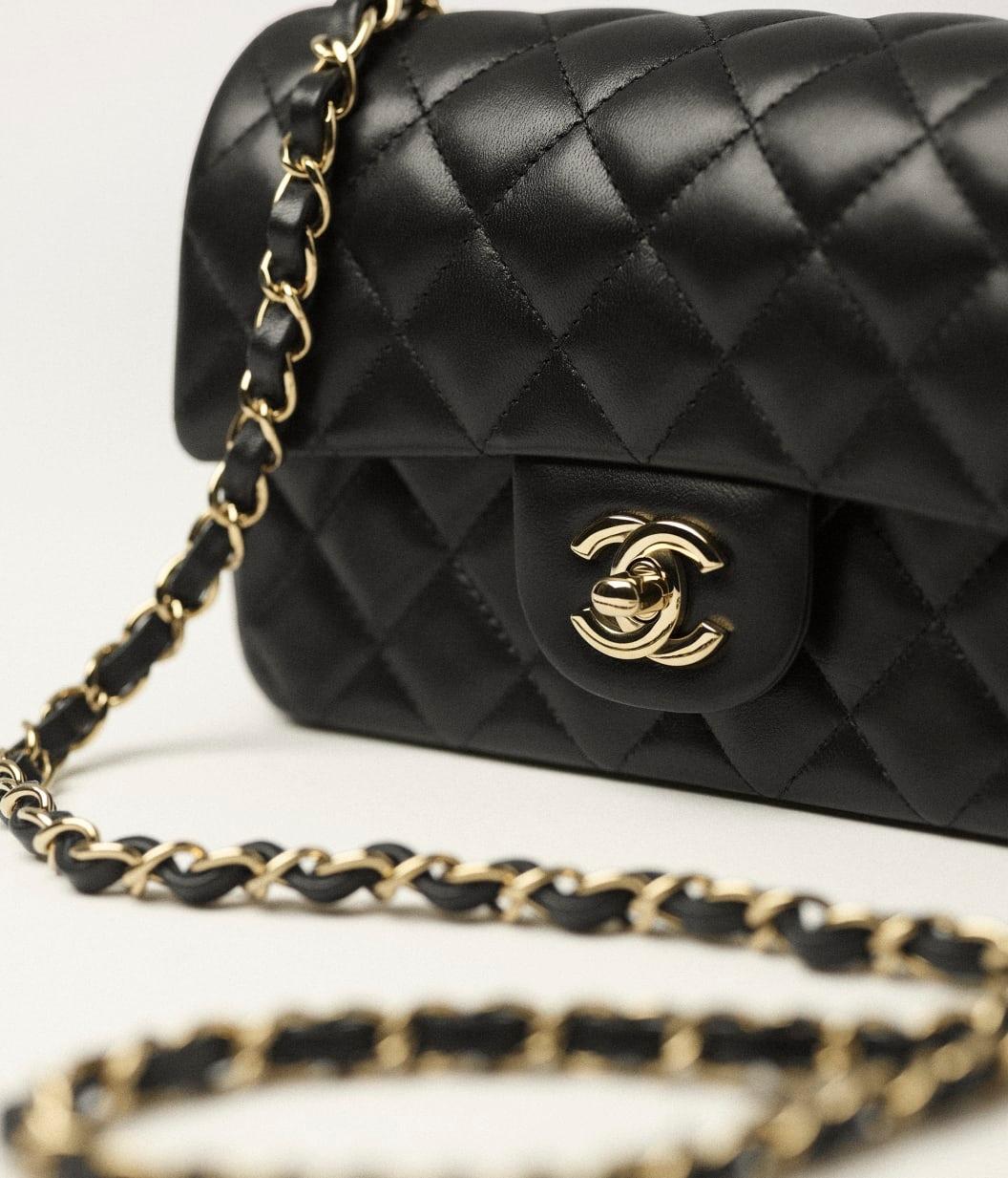 Chanel Classic Mini Crossbody Bag 7.8in/ 20cm Black Gold Hardware For Women A69900 Y04059 94305