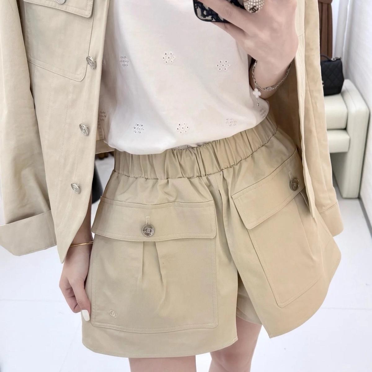 Chanel Cotton Twill Utility Cargo Shorts Sand For Women