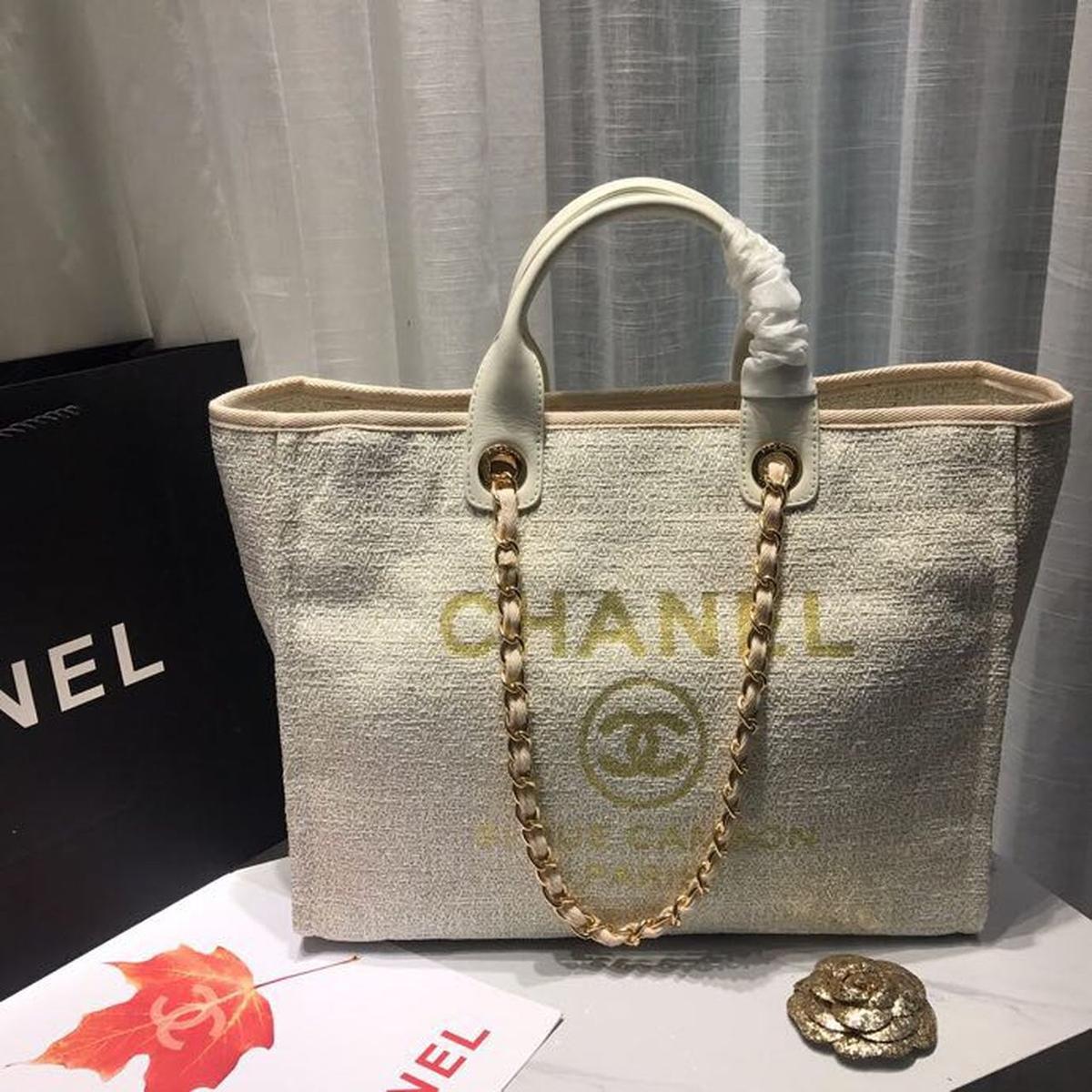 Chanel Deauville Tote Bag 15in/ 38cm Beige Tweed Toile Or Matériel pour femmes