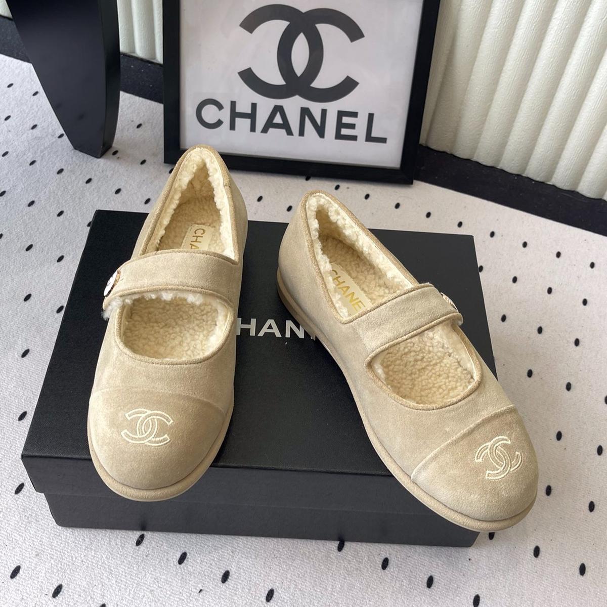 Chanel Mary Jane Flats Beige Suede Shearling For Women