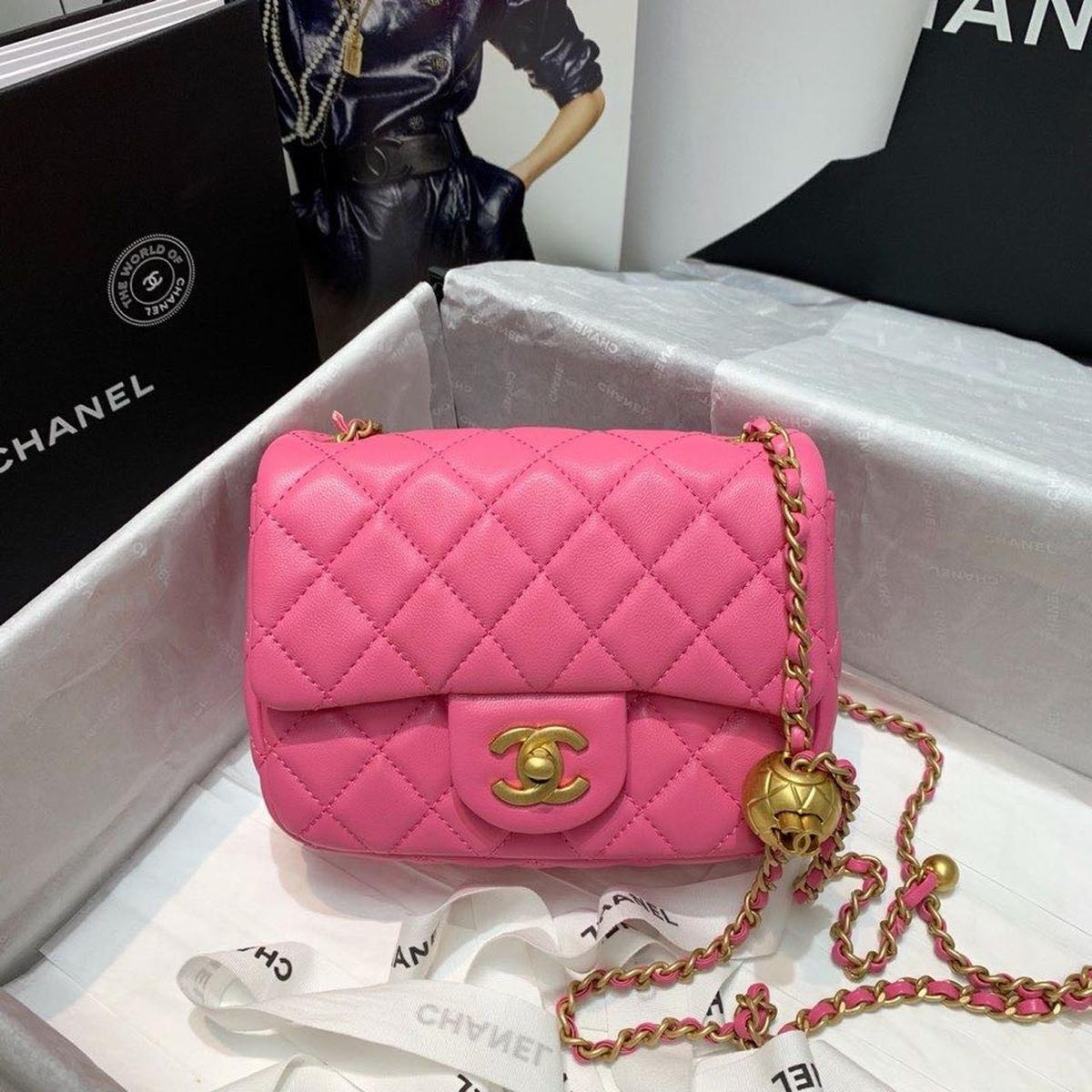 Chanel Flap Sac avec CC Ball Sur Sangle Mini Crossbody 6.6po/ 17cm Pink Gold Hardware pour femmes AS1786