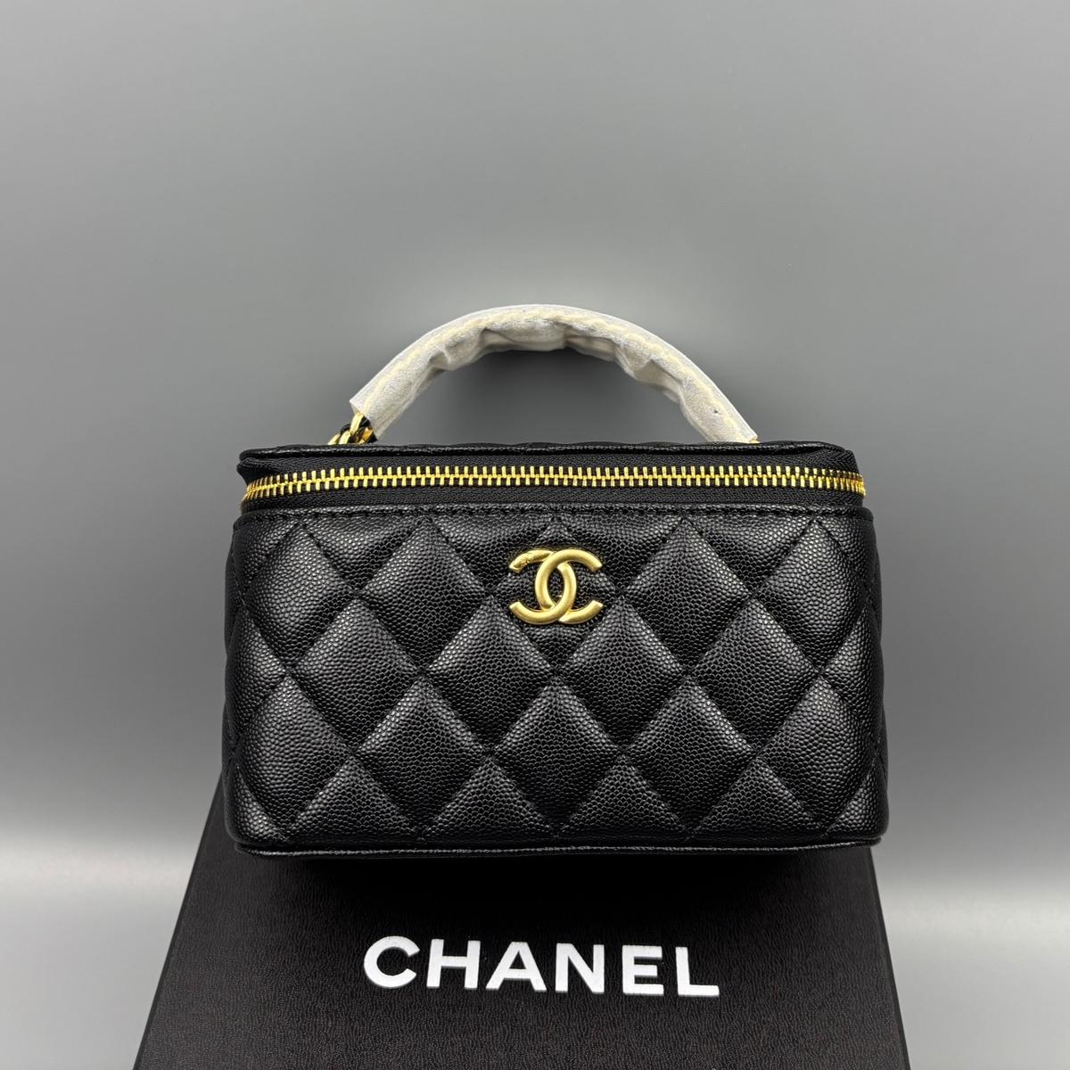 Chanel Small Vanity Case Black For Women 6.7in/17cm