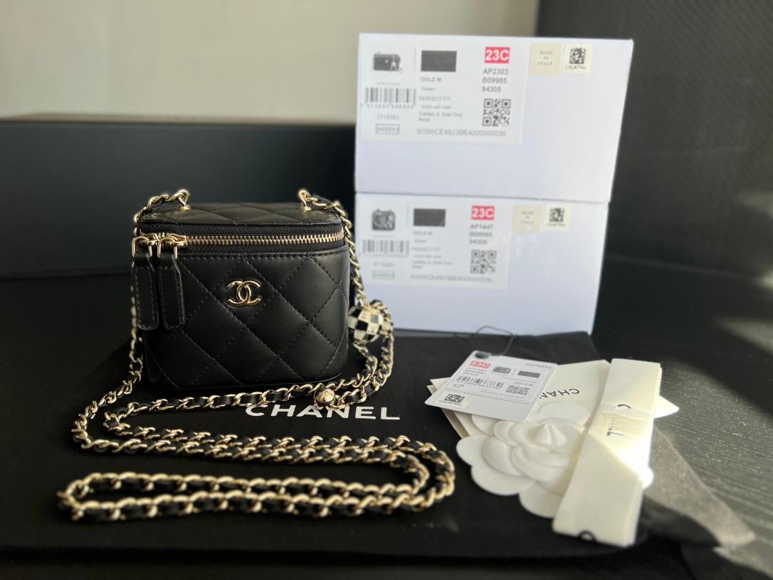 Vanité Chanel avec chaîne noire pour les femmes 4.3in/11cm