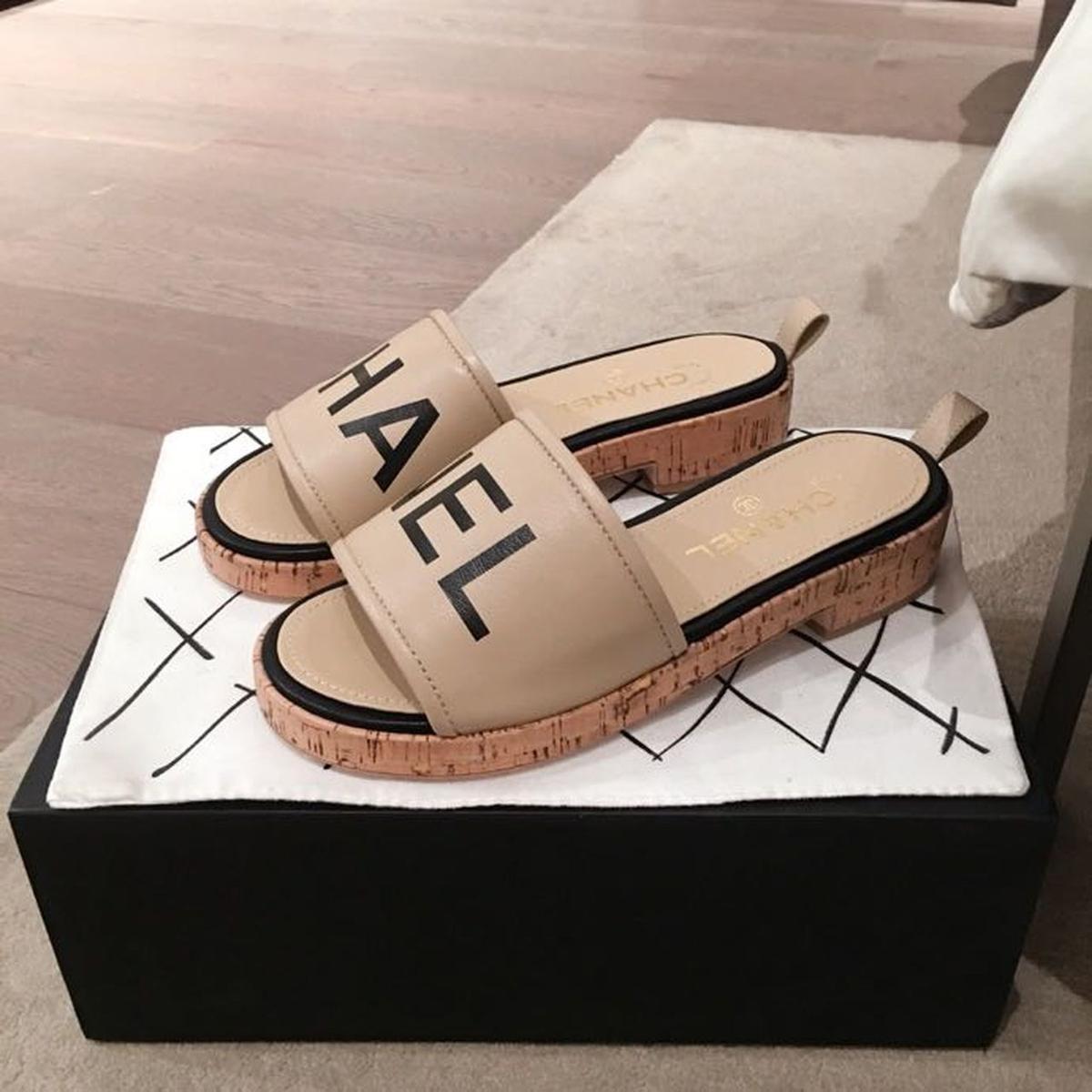 Chanel tissé chaîne Cork Sandales Tweed beige / noir pour les femmes, chaussures pour femmes
