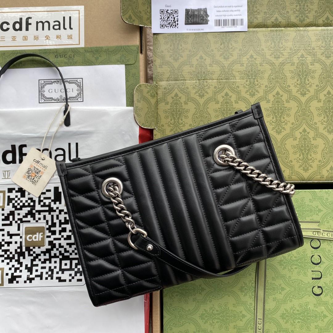 Gucci GG Marmont Petit sac à dos Matelasses noires pour femmes 10,4in/26,5cm GG 681483 UM8BN 1000