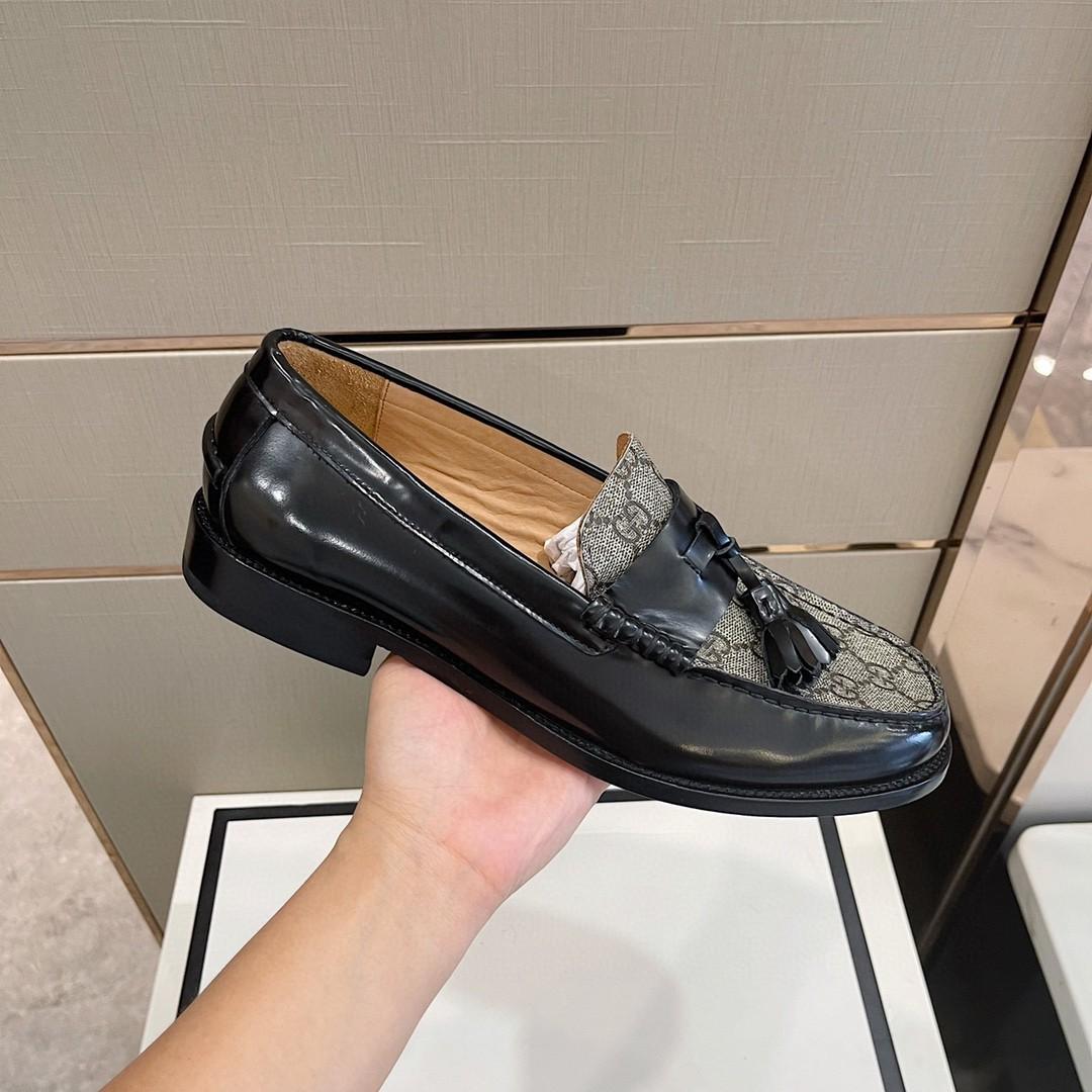 Gucci Men's GG Loafers Horsebit With Tassel Black And Beige For Men 673817 17X30 1063