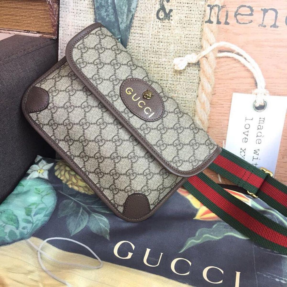 Gucci Neo Vintage GG Sac de ceinture suprême Beige/boie GG Toile suprême avec brun pour les femmes 9.4in/24cm GG 493930 9C2VT 8745