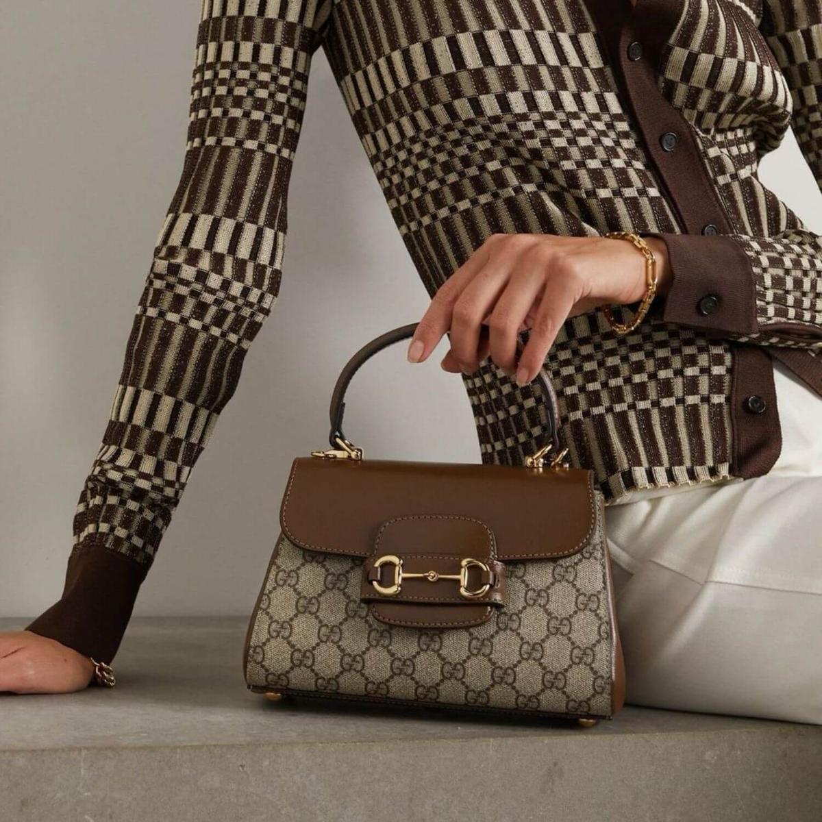 Gucci Horsebit 1955 Mini sac d'épaule 8.6 po/ 22 cm Britain léger/ Matériel d'or beige pour femmes GG 703848 9AAAJ 8563