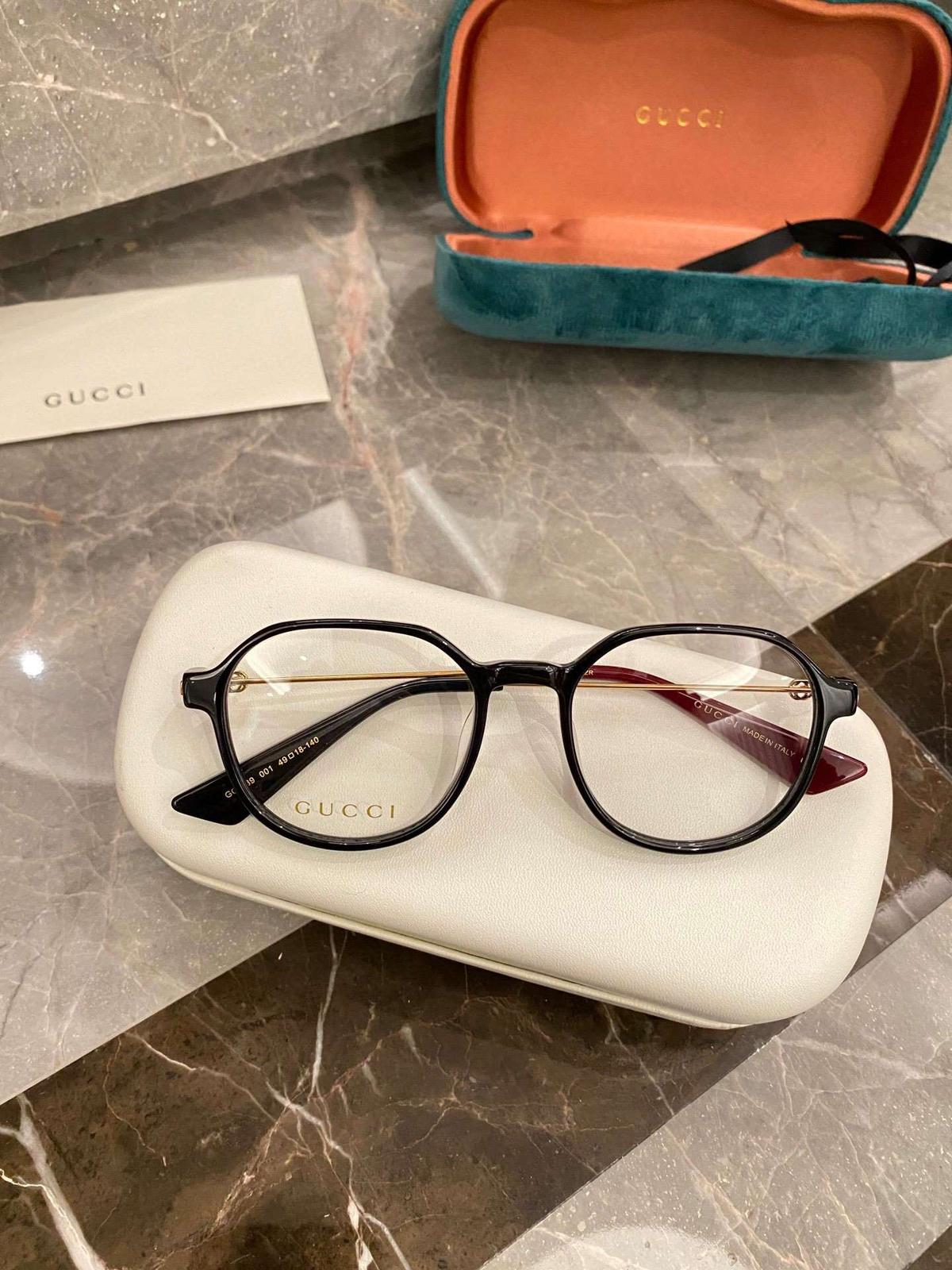 Gucci Round Frame Flat Sunglasses Black For Women