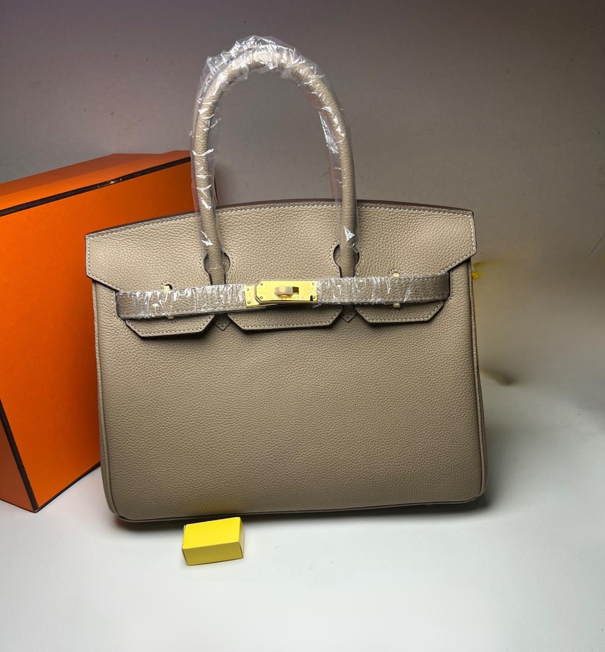Hermes Birkin 30 Beton Togo brun clair pour les femmes 30cm / 11.8in -