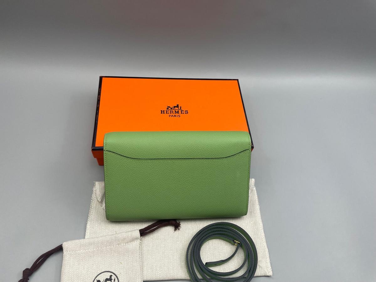 Hermes Constance to Go Long Wallet 8.3in/ 21cm sac de matériel en or vert pour les femmes