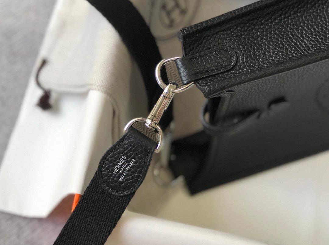 Hermes Evelyne 16 Amazone Sac à épaule 6.3in/ 16cm Black Palladium Hardware pour femmes H069426CKAV